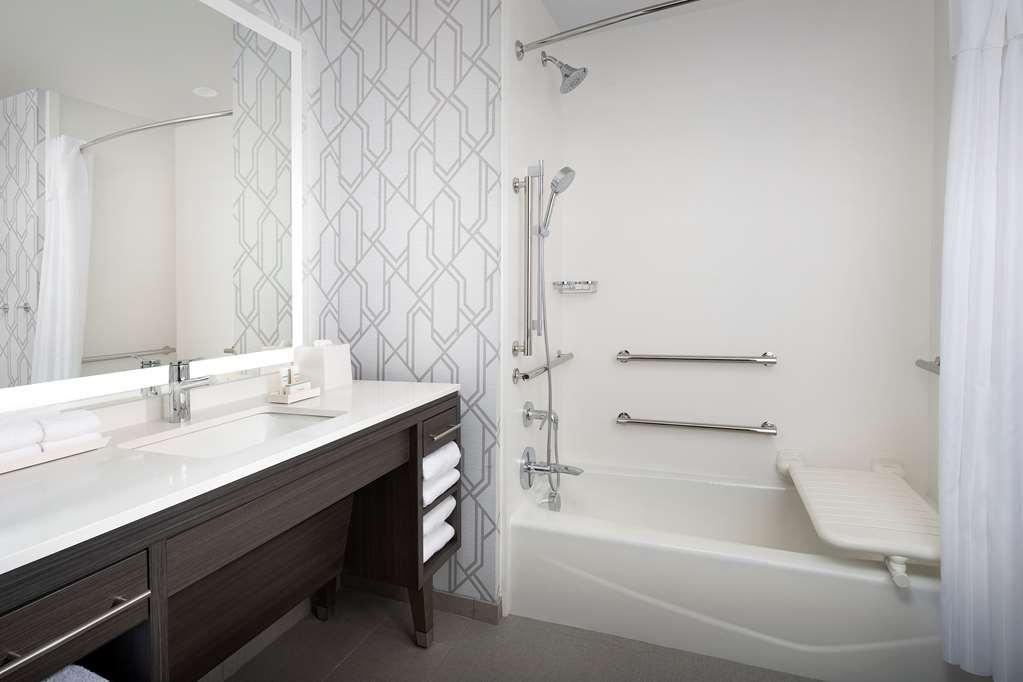 Home2 Suites By Hilton Denver Northfield Room photo
